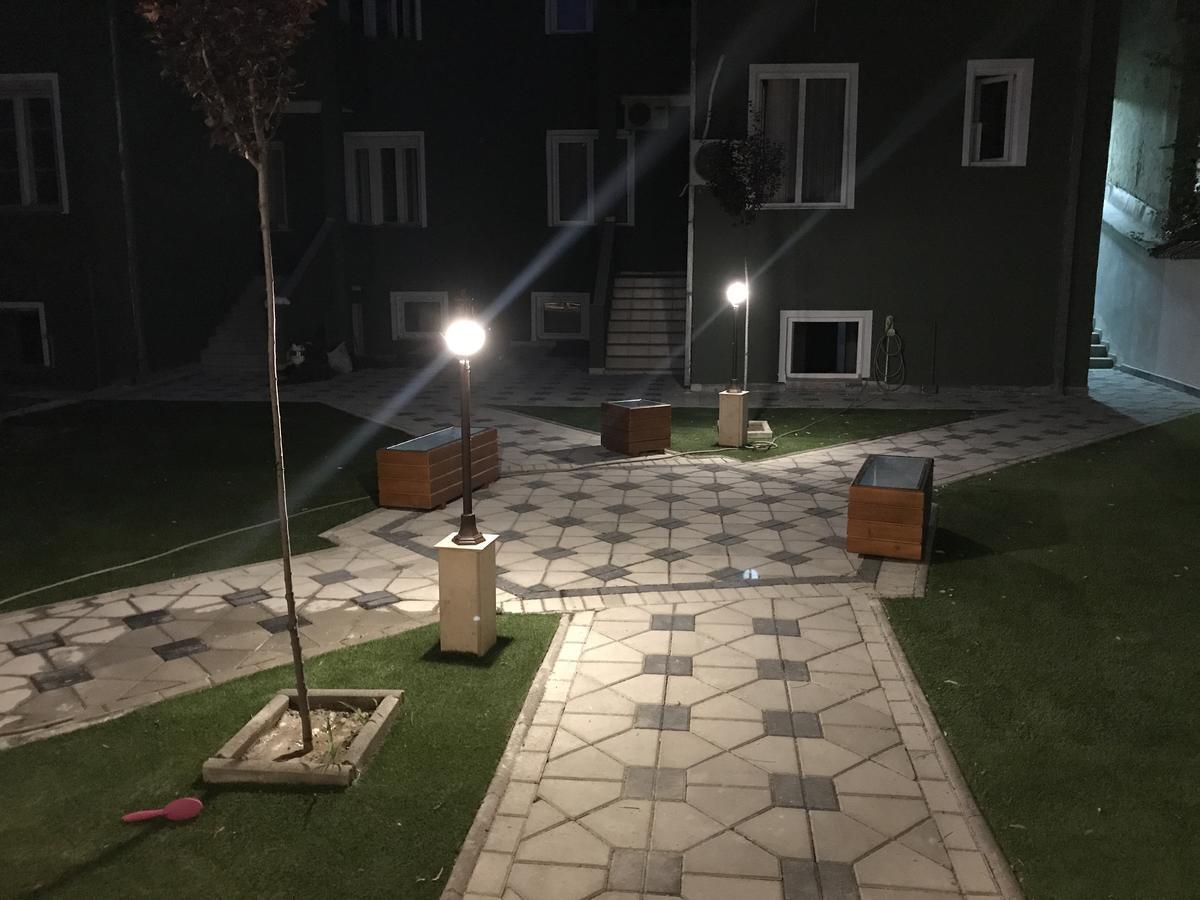 Villa Nina Hotel & Lounge Bar Szkopje Kültér fotó