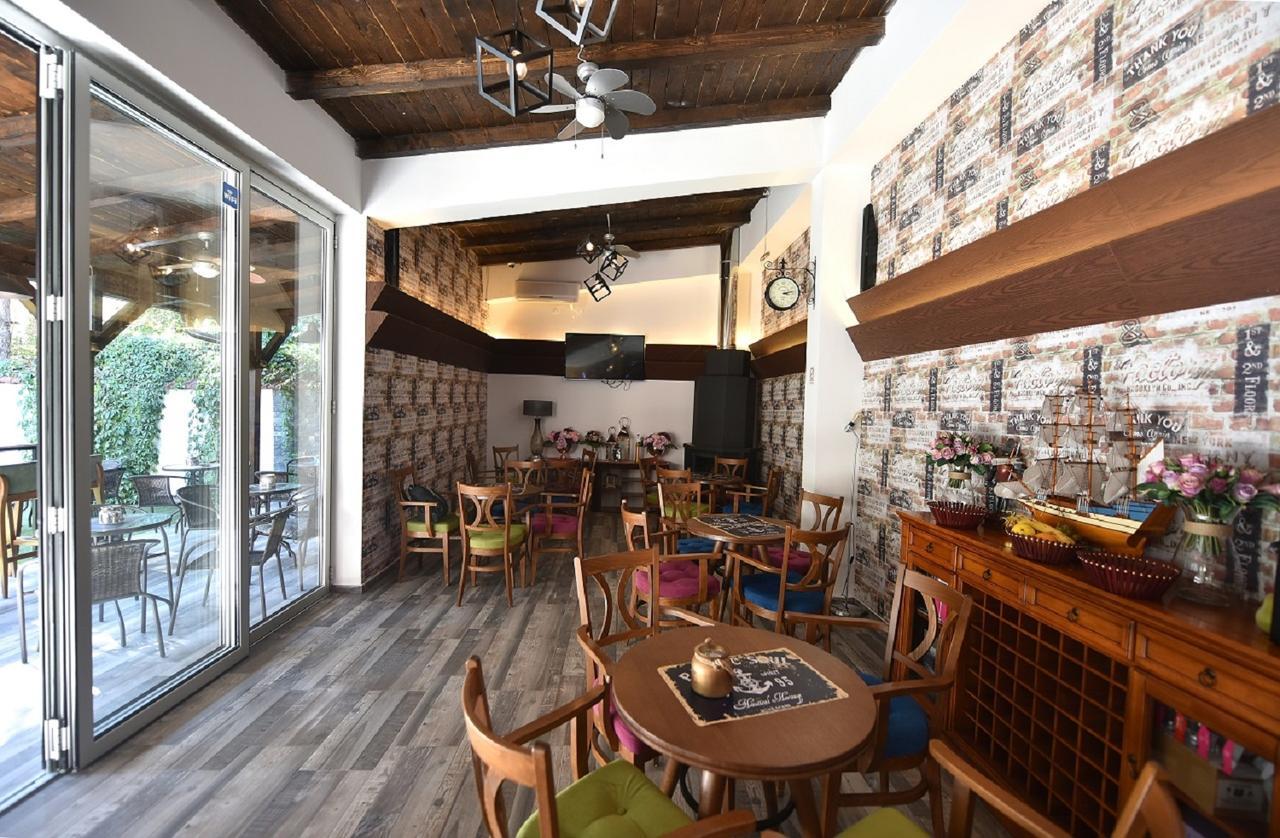 Villa Nina Hotel & Lounge Bar Szkopje Kültér fotó
