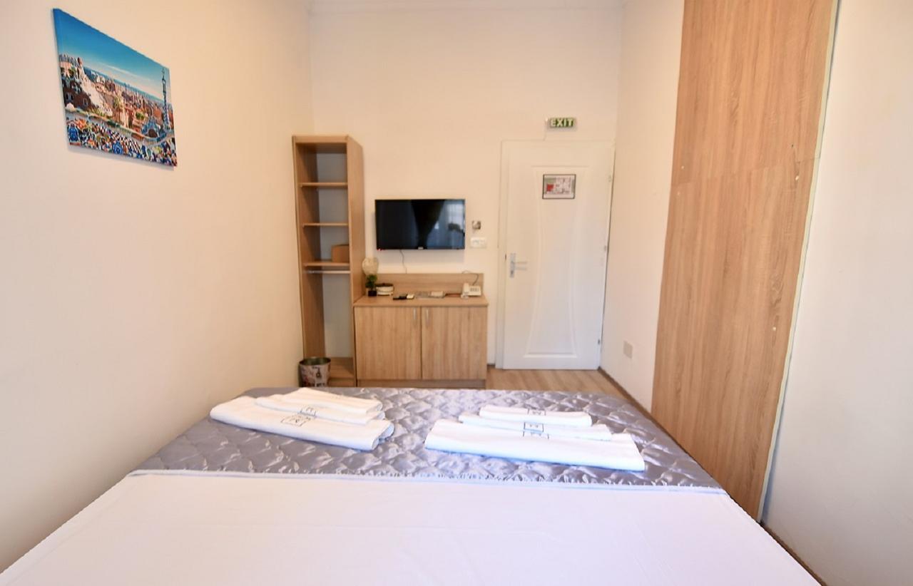 Villa Nina Hotel & Lounge Bar Szkopje Kültér fotó