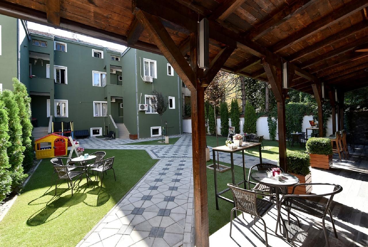 Villa Nina Hotel & Lounge Bar Szkopje Kültér fotó